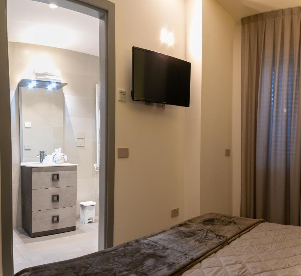 Brigante Suites Misano Adriatico Dış mekan fotoğraf