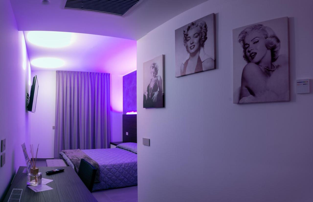 Brigante Suites Misano Adriatico Dış mekan fotoğraf